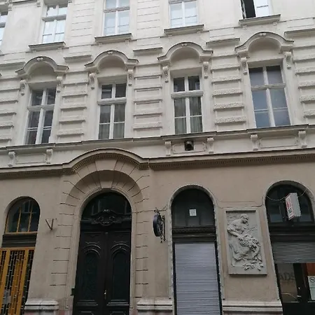 Erkel Rooftop Appartement *